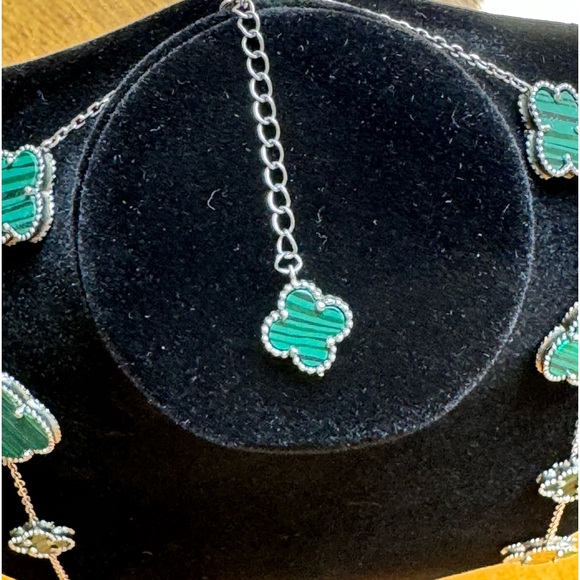 Lucky clover 🍀 silver necklace - Picture 3 of 4